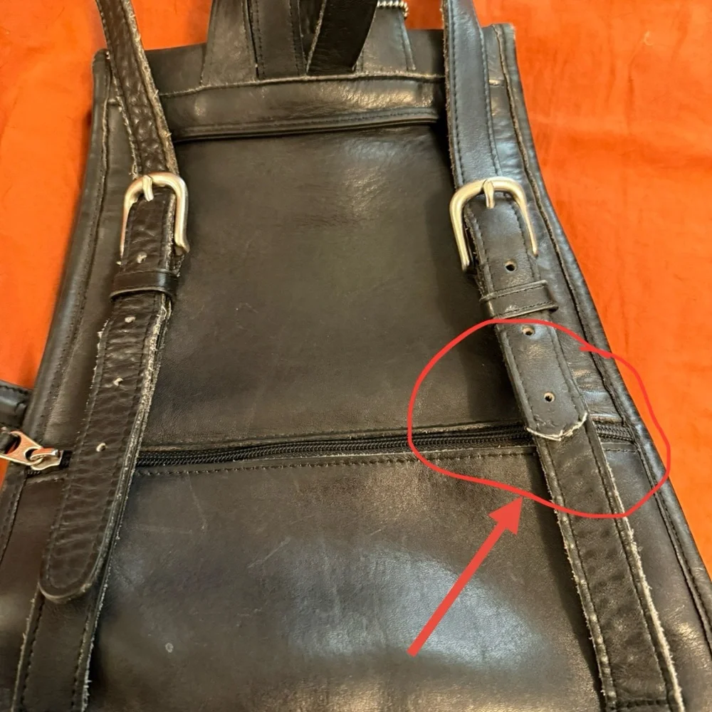 COACH vintage turnlock backpack purse in black with silver hardware. 90s! - Picture 11 of 15